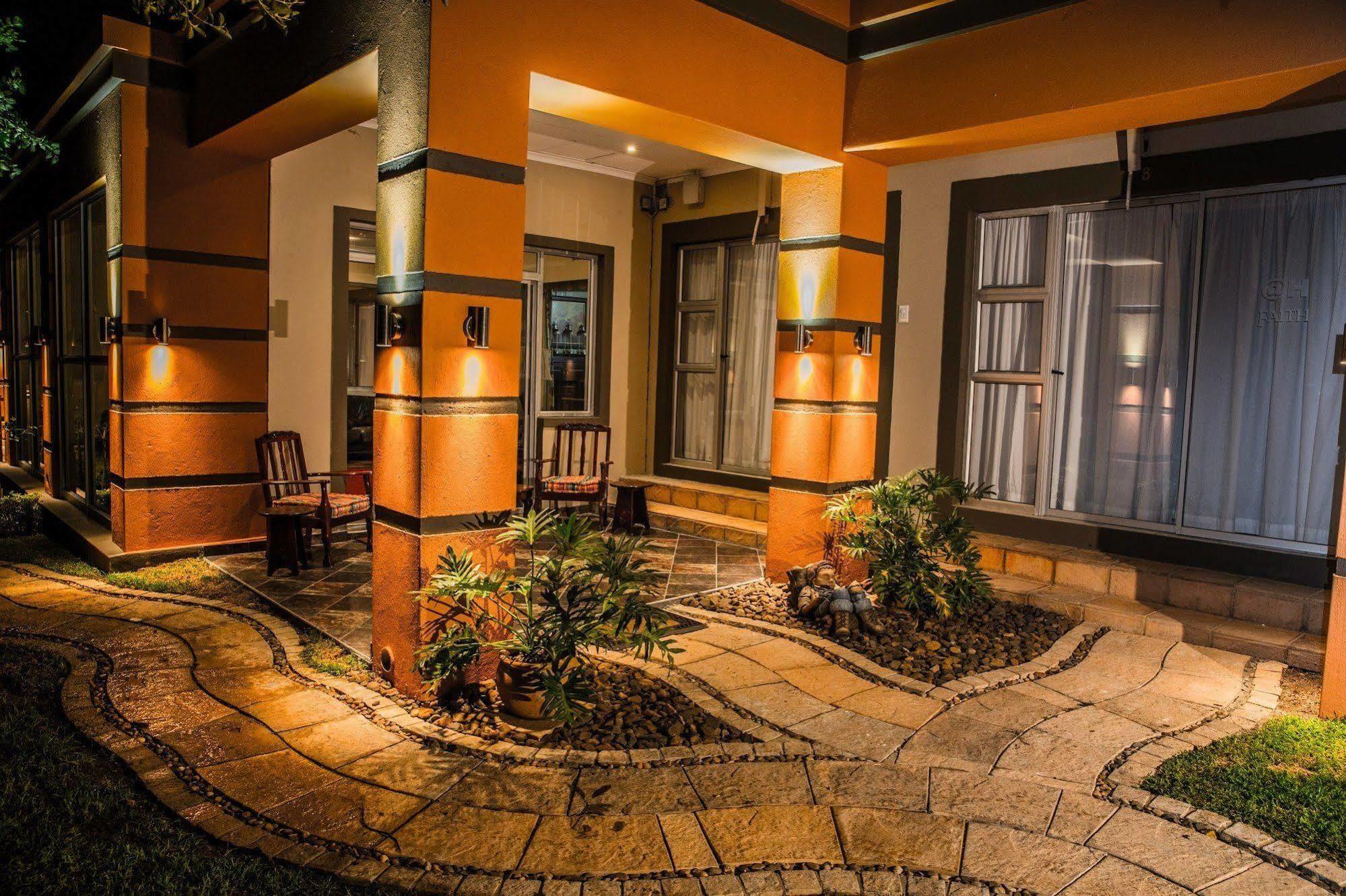 Home Guesthouse ルステンブルク エクステリア 写真